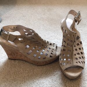 Tan Franco Sarto wedges, size 6